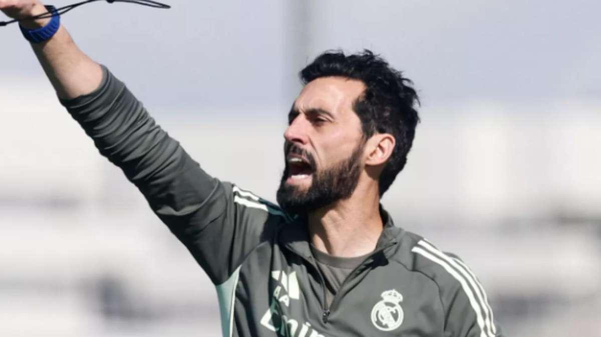 Bombazo: reunión urgente entre Arbeloa y varias estrellas del Real Madrid