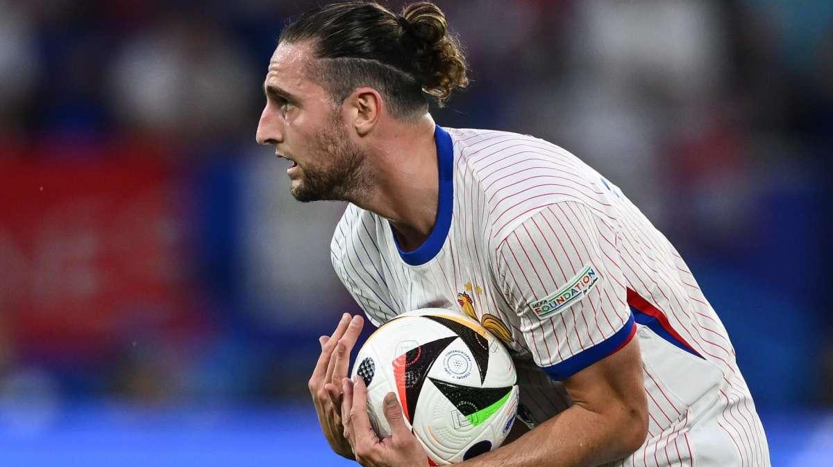 Rabiot espera la llamada del Real Madrid con un contrato sobre la mesa