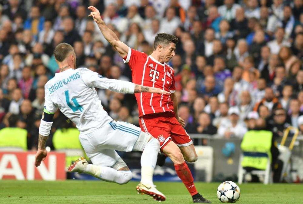 Rechazan una pregunta sobre el futuro de Lewandowski en la rueda de prensa polaca