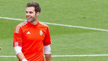 El Larguero: El Levante se interesa por Jesús Fernández como sustituto de Keylor Navas