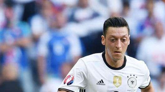 Sport Bild - Otro grande de la Premier tras los pasos de Ozil