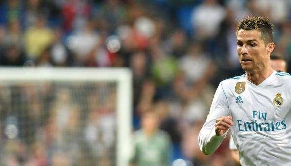 GOL DEL MADRID - Cristiano, de cabeza, culmina una gran jugada de los blancos