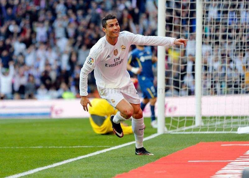 EcoDiario: La sanción de la FIFA podría acelerar la marcha de Cristiano 