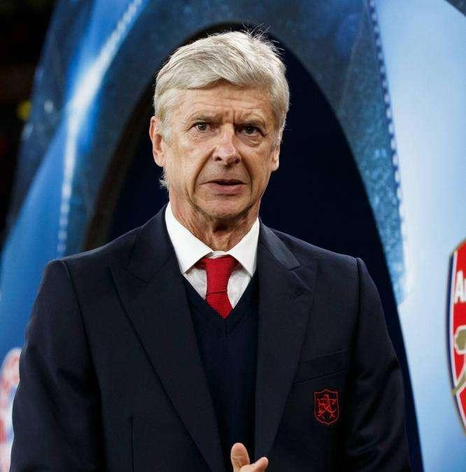 Wenger comparte objetivo en la Ligue 1 con el Barcelona