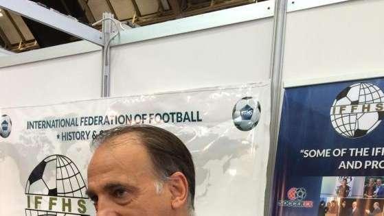 Tebas arremete contra Villar: "Creo que no sabe ni distinguir la V de la B en el tema del VAR"
