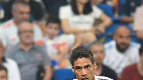 Real Madrid, Varane ha dicho a sus compañeros que se quiere marchar, según Onda Cero