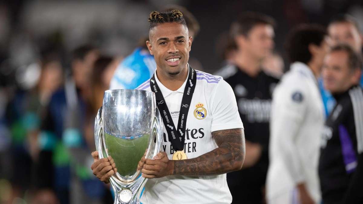 ¡SURREALISTA! Mariano querría renovar con el Real Madrid