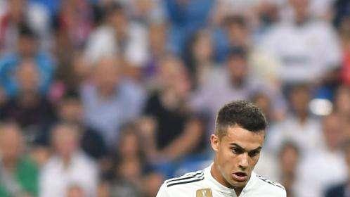 El Larguero - El Sevilla se ha puesto en contacto con el entorno de Reguilón