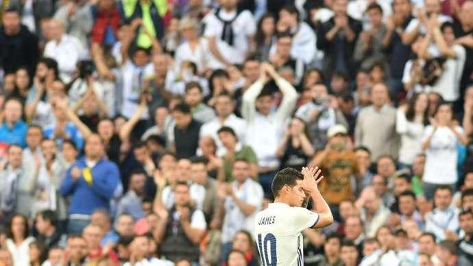 La afición del Madrid se vuelca con James: "Lo mejor que tiene el Madrid ahora mismo"