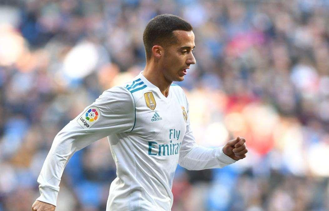 FOTO - Lucas saca pecho: "Ha sido una temporada atípica y dura pero hemos ganado dos títulos importantes"