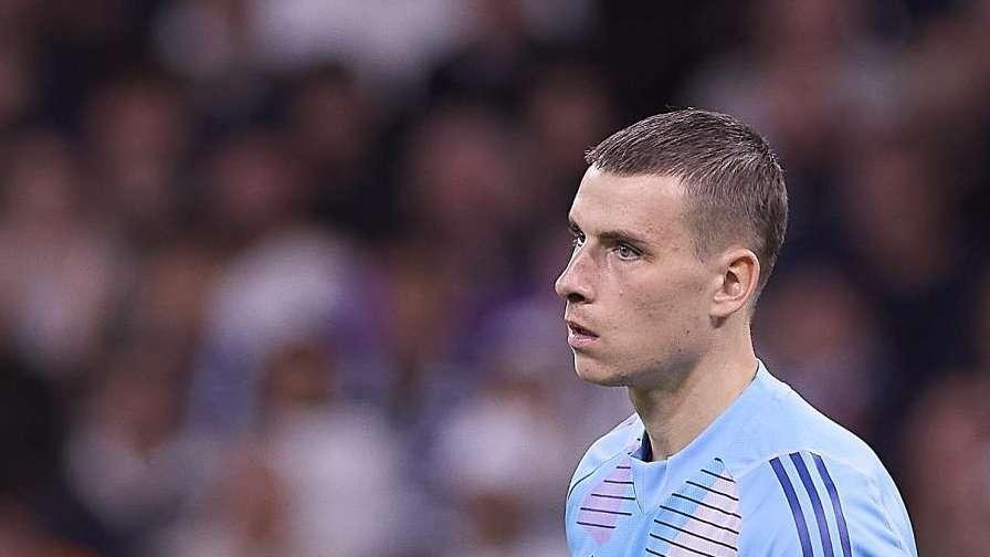 Lunin podría salir del Real Madrid... ¡a un recién ascendido de Segunda!