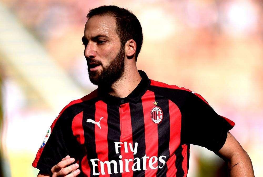 Higuaín: "En el Milan me querían todos, en el Chelsea sólo el entrenador"