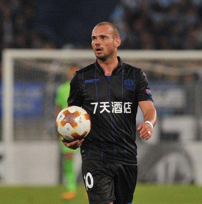 OFICIAL - Sneijder deja el Niza y ficha por el Al Gharafa catarí