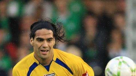 Daily Express: Falcao sustituirá a 'Chicharito' en el Real Madrid