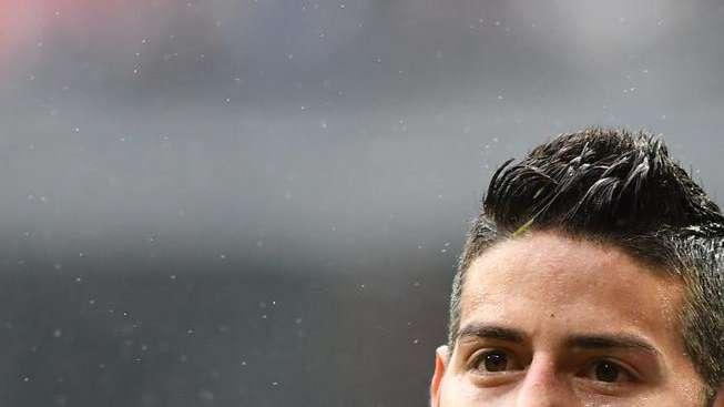 Berbatov: "James tiene una de las mejores zurdas de todos los tiempos. Bale..."
