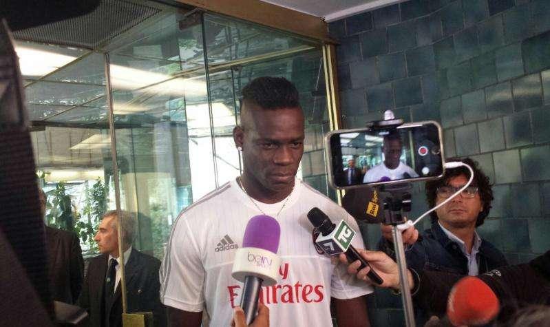 OFICIAL: Balotelli regresa al Milan