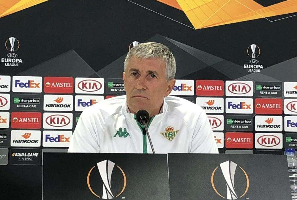 Setién lo admite: "Estamos considerando fichar un nueve"