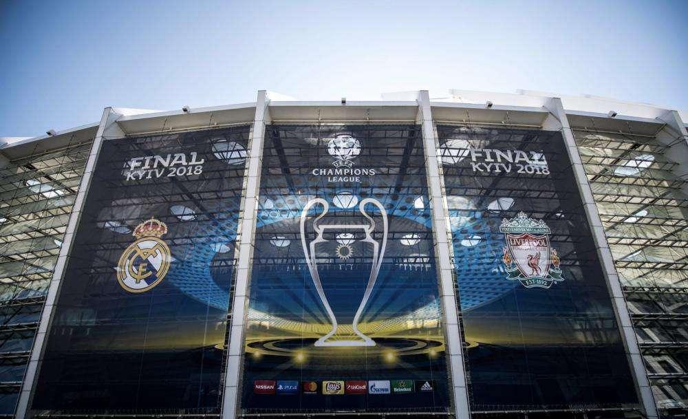 Karembeu: "Es más fácil centrarte en un título que en tres. El Madrid tiene la Champions en el ADN"