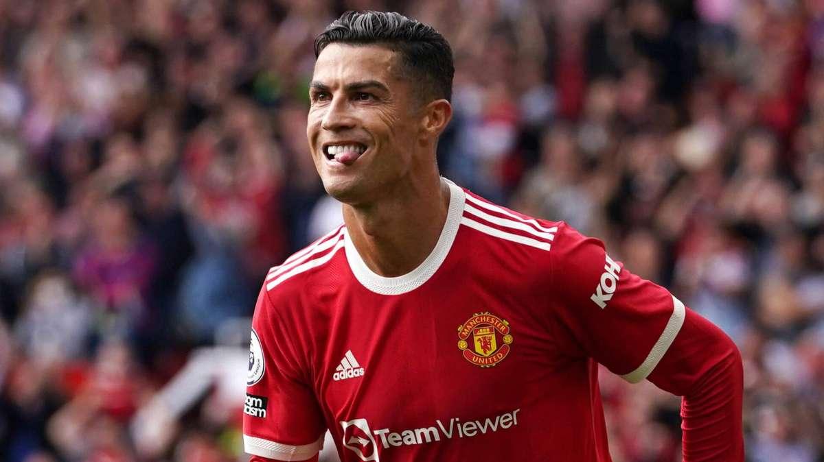 Solskjaer justifica la suplencia de Cristiano: "Quiere jugar siempre, pero no es posible"