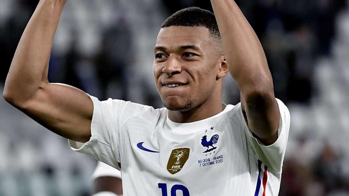 La fotografía de Mbappé 'celoso' de Benzema y Hazard que ha reventado las redes