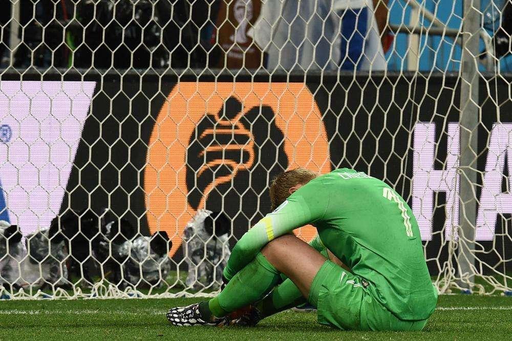 Cillessen medita irse del Barcelona tras su suplencia en la Supercopa