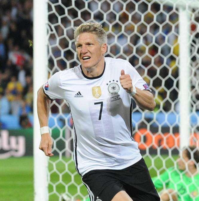 Schweinsteiger: "Era imposible quitarle la pelota a Zidane" 