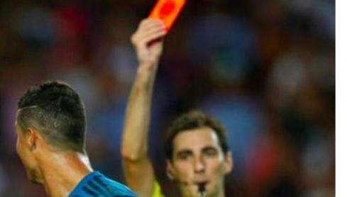 Diferencias en un clásico: el Barça no ve rojas desde 2013 y el Madrid, cinco