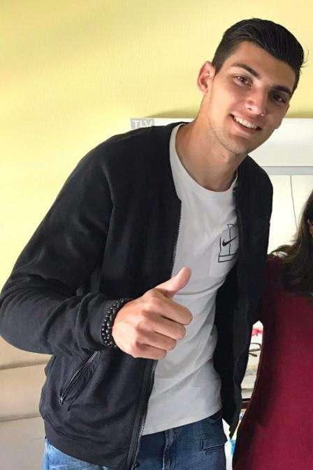 Marca - Rafa Mir y su agente viajan a Madrid para cerrar su traspaso