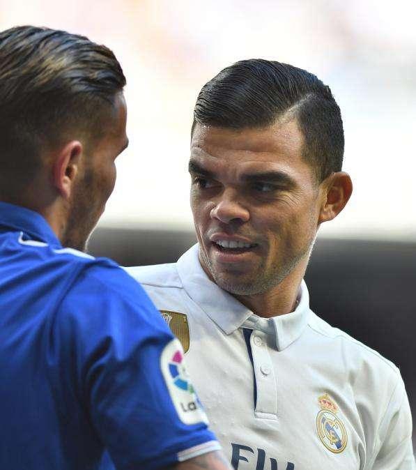 FOTO - Theo pasa de las palabras de Cerezo y disfruta en EEUU: "Minion"