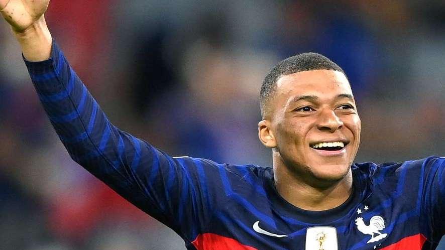 Mercado de fichajes en directo | El última oferta del PSG a Mbappé, las tres opciones de Ramos...