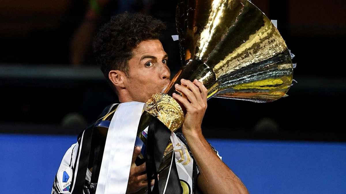Agnelli: "¿Cristiano al PSG? Falso, se quedará con nosotros"