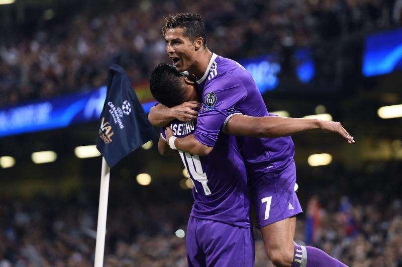 Cristiano: "He hecho un final de temporada espectacular. Increíble, otra vez. Zidane en el descanso..."