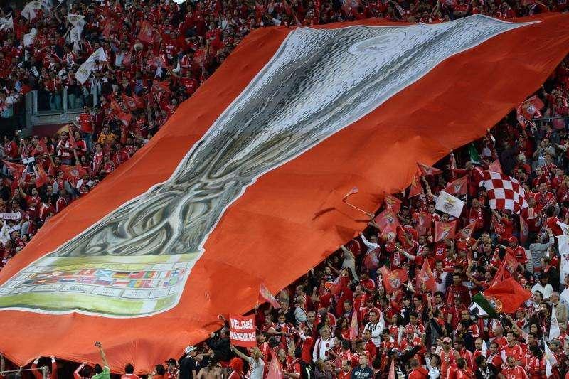 OFICIAL - El Benfica ficha a uno de los mejores jugadores de la cantera del Madrid: convocado al 'Golden Boy'