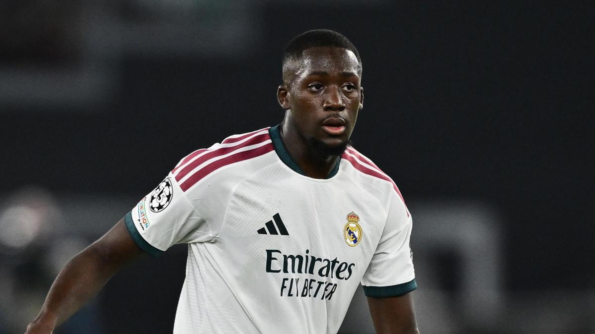Mourinho apuesta por Huijsen y Konaté como centrales titulares