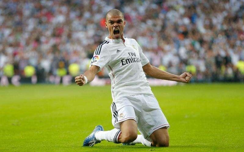 Pepe habría tomado una decisión sobre su renovación