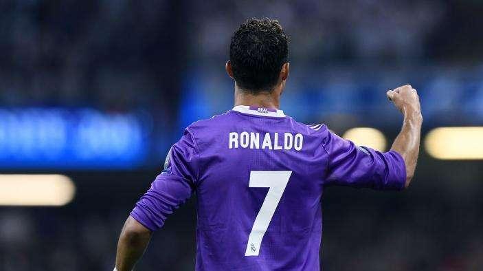 Daily Mail - Cristiano aconseja a Neymar sobre que hacer con su futuro