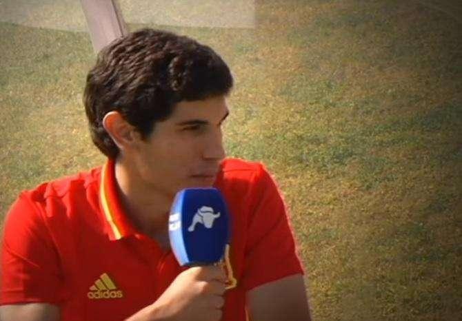 FOTO - Vallejo pasando el reconocimiento médico con el Real Madrid