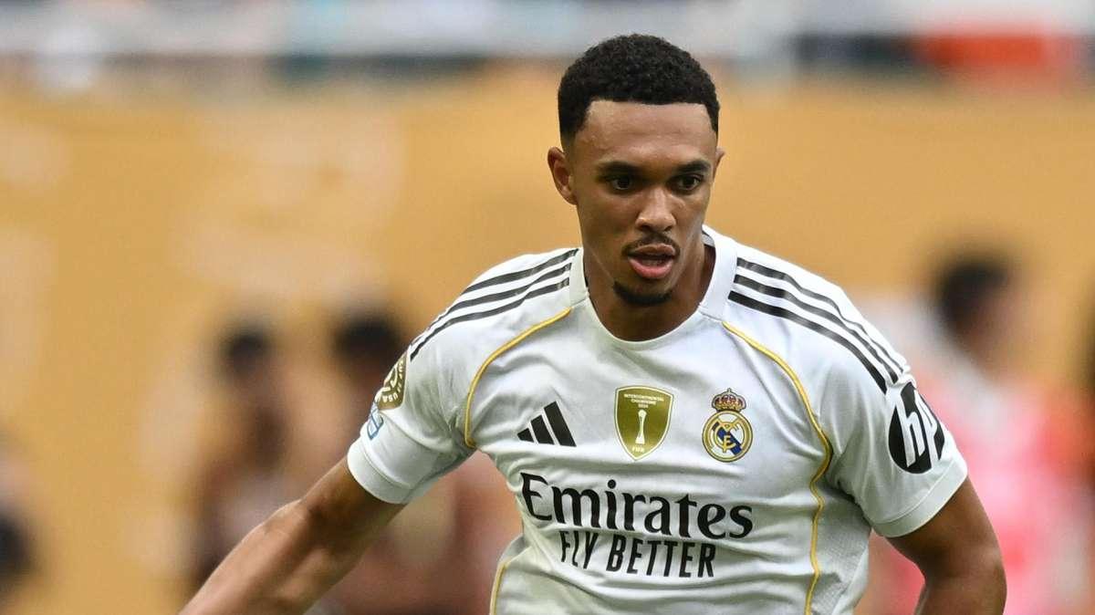 Novedades importantes con Alexander-Arnold: podría no jugar en Anfield