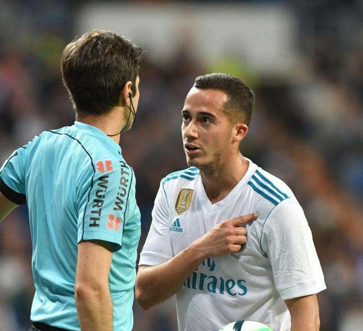 Lucas Vázquez se agarra al lateral para seguir en el Real Madrid