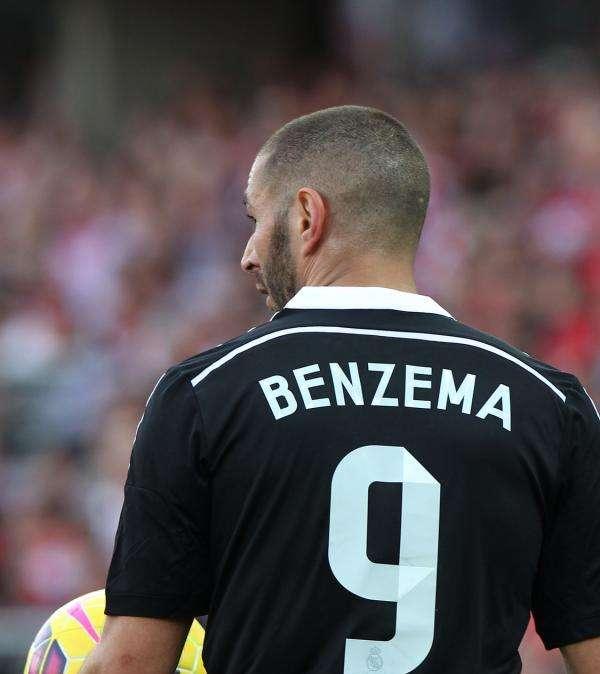 FOTO - Benzema, motivado: "Hala Madrid y nada más"