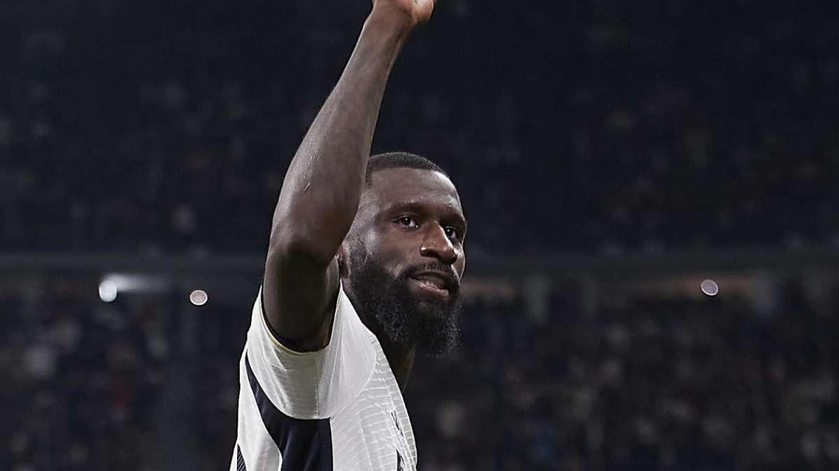 Rüdiger: "No me veo como el jefe de la defensa, solo hago mi trabajo"