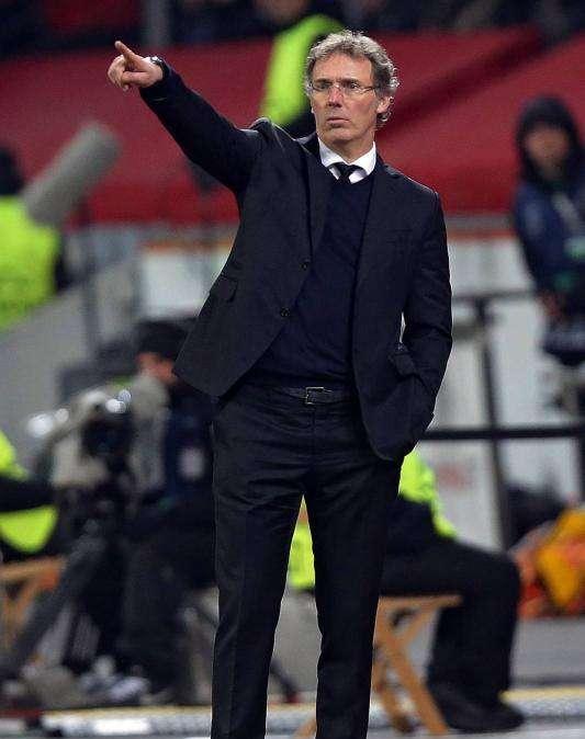 Laurent Blanc, seguirá al frente del PSG el próximo año