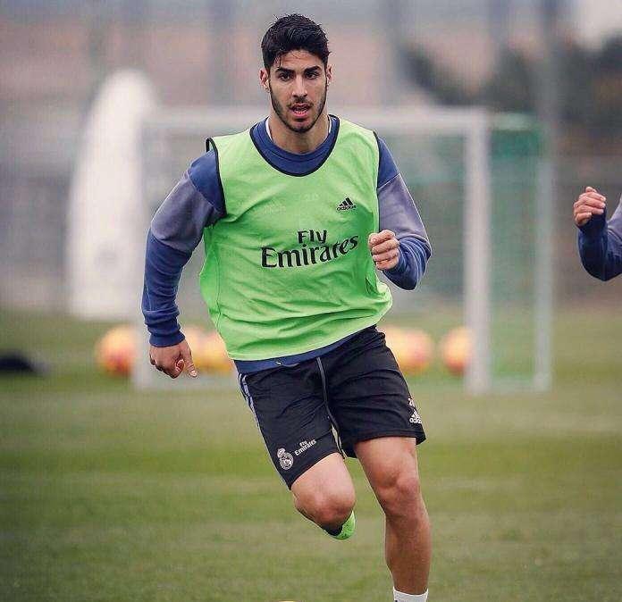 FOTO - Asensio a toda pastilla en el entrenamiento