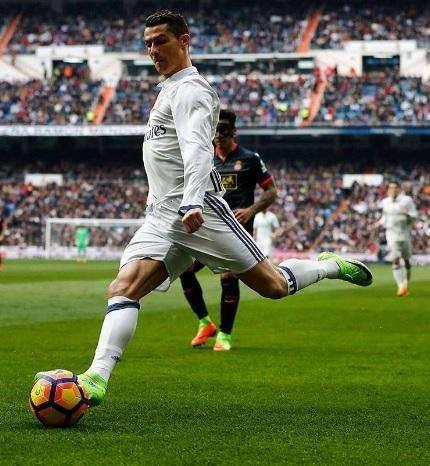 FOTO - Cristiano Ronaldo, orgulloso de su partido ante el Espanyol
