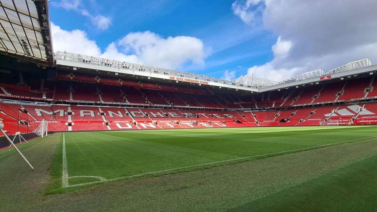 Mercado de fichajes | Reunión en Old Trafford, el futuro de Szczesny en el Barça...