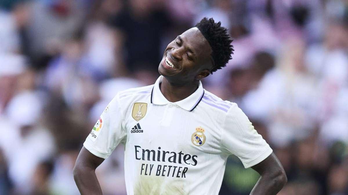 La Policía identifica a los autores de los insultos racistas a Vinicius en el Betis-Real Madrid