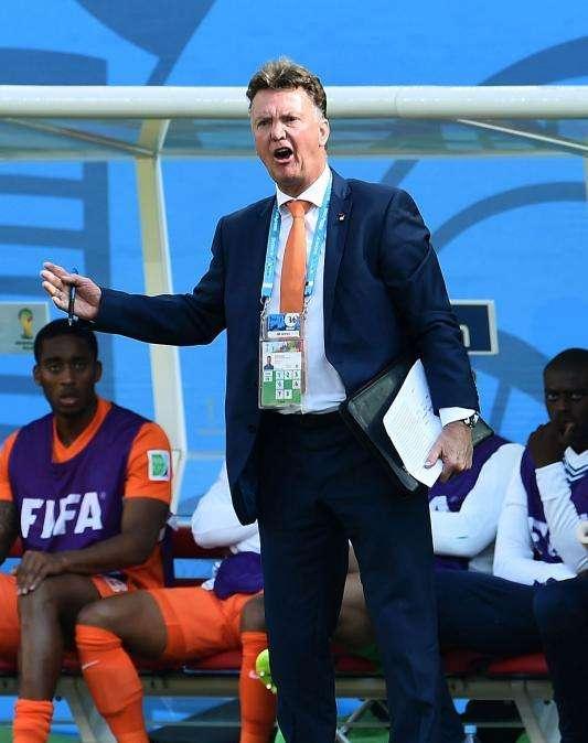 Van Gaal: "¿Cristiano Ronaldo al United? No puedo hablar del tema"