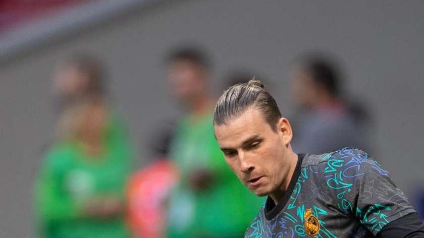VÍDEO | El lamentable cántico sobre Ucrania que un aficionado del Atlético dedicó a Lunin