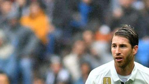 Iturralde González: "Ramos dio un puñetazo a Suárez, era agresión y roja"