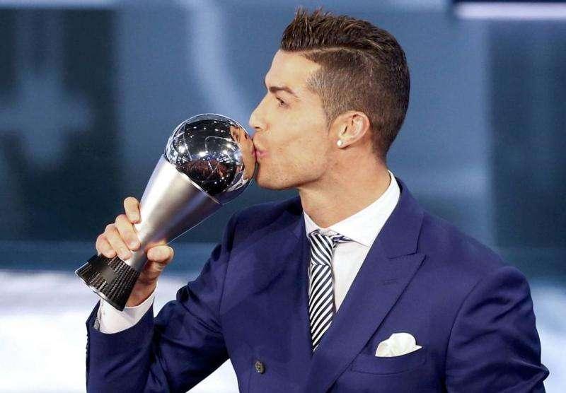 Cristiano a GolTV: "Ganando lo que he conseguido con el club y la selección, es normal que también gane los premios individuales"